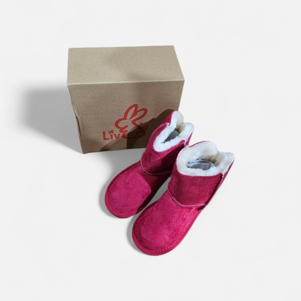 Nwt Hot PINK liv Boots Suede